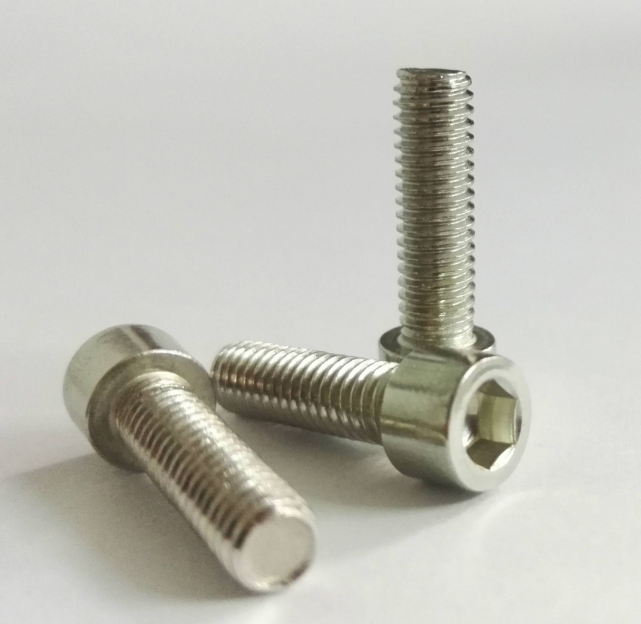 內六角螺栓標準有哪些？